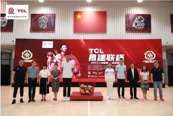 老年人如何安全地进行篮球接球训练?_2